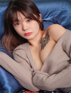 我的奶头被客人吸得又肿又红又疼