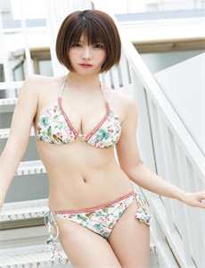 客厅里H亲女